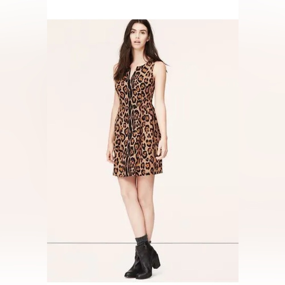 I am not selling  , I want to buy this dress from Ann Taylor LOFT SIZE 12